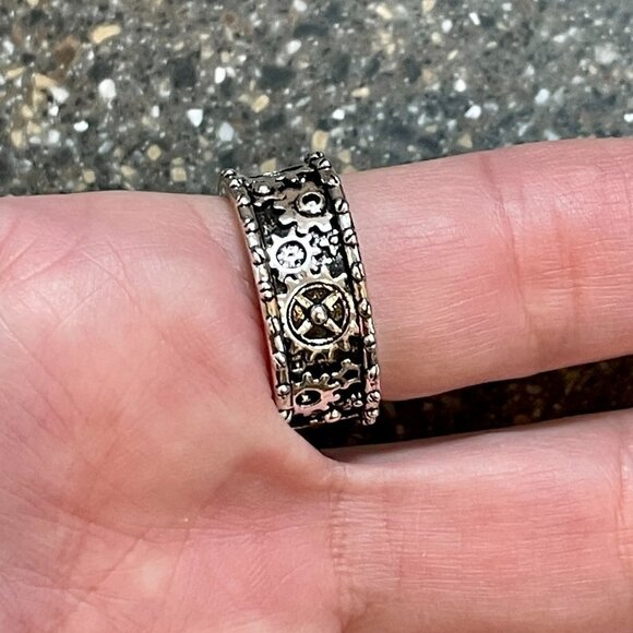 925 Silver Mechanical Gear and Rivet Detail Ring #805 (Men's or Women's) - Picture 10 of 12